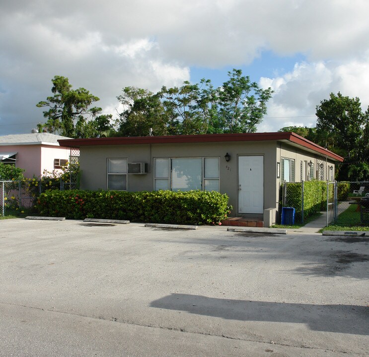 421 SE 20th St in Fort Lauderdale, FL - Building Photo