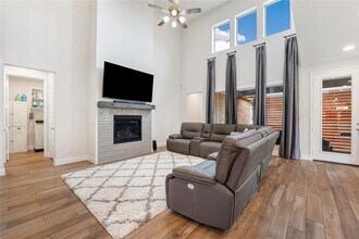 212 Gary Wayne Dr in Liberty Hill, TX - Building Photo - Building Photo