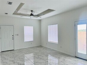 1420 S Yankton St in Alton, TX - Building Photo - Building Photo