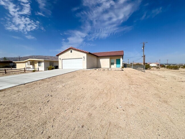 6538 Sahara Ave in Twentynine Palms, CA - Building Photo - Building Photo