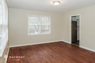 2403 NW Esther Ave in Huntsville, AL - Building Photo - Building Photo