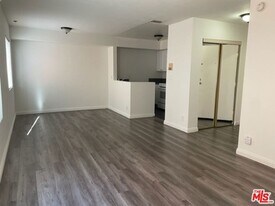 641 Normandie Ave, Unit 6 in Los Angeles, CA - Building Photo