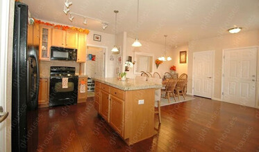 9359 Las Ramblas Ct-Unit -L in Parker, CO - Building Photo - Building Photo