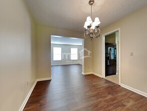 3300 Whispering Woods Dr in Amelia, OH - Building Photo - Building Photo