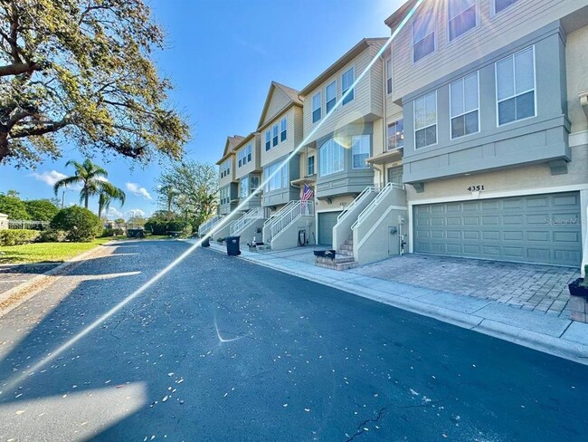 4351 Spinnaker Cove Ln in Tampa, FL - Building Photo - Building Photo