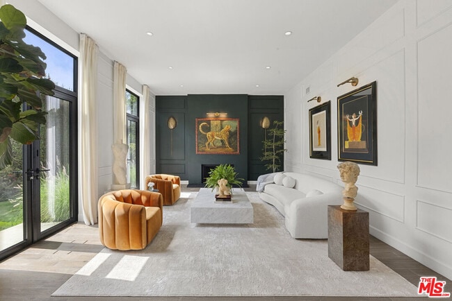 1739 San Ysidro Dr in Beverly Hills, CA - Building Photo - Building Photo