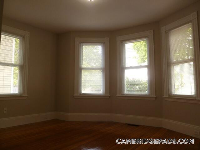 70 Spring St in Cambridge, MA - Building Photo