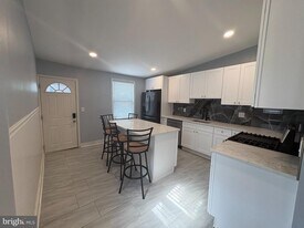7916 Craig St in Philadelphia, PA - Building Photo