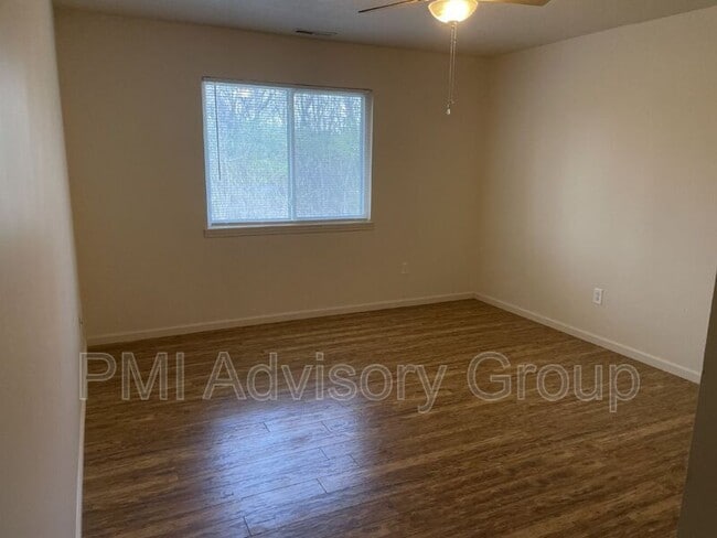 3322 SE Taurus Ave in Topeka, KS - Building Photo - Building Photo