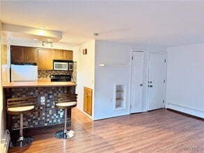 89 Johnson Park in Buffalo, NY - Foto de edificio - Building Photo