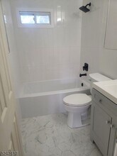 170 Sargeant Ave, Unit 2 in Clifton, NJ - Building Photo - Building Photo