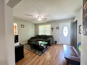 2301 Dominion Ave in Norfolk, VA - Building Photo - Building Photo