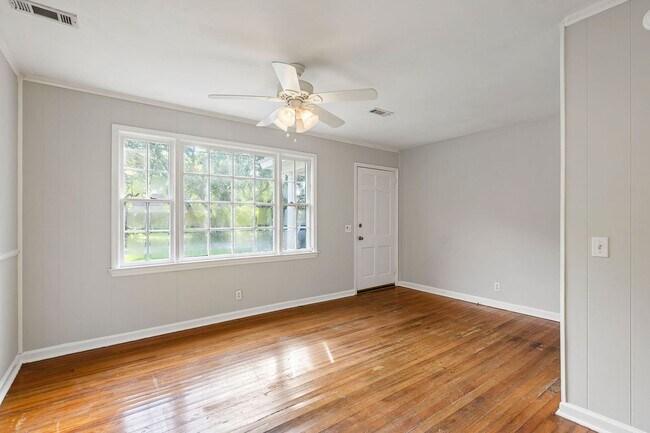 409 Betsy Rd in Charleston, SC - Building Photo - Building Photo