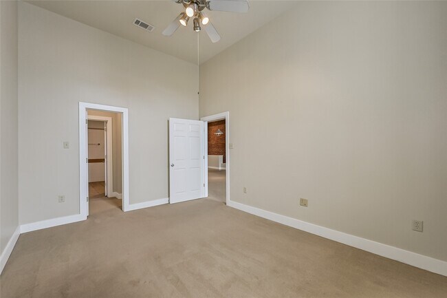 property at 2309 Harborside Dr