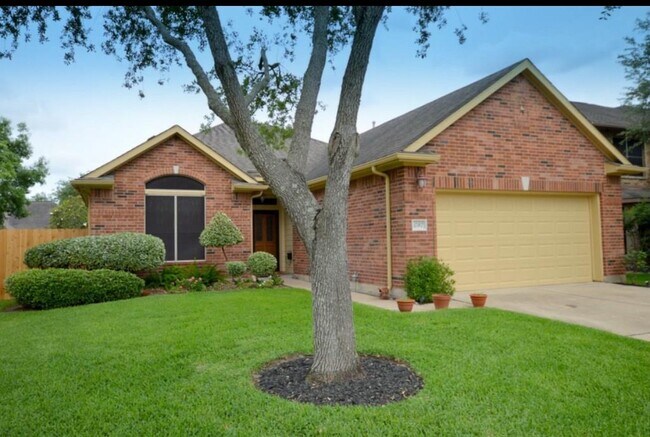 17307 Stratford Green Dr in Sugar Land, TX - Building Photo - Building Photo