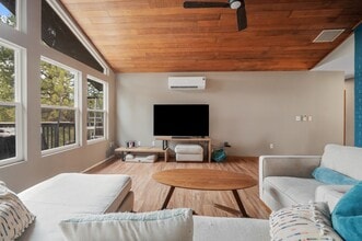 2020 Fairmount St in Klamath Falls, OR - Building Photo - Building Photo