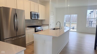 4927 Gilet Dr in Noblesville, IN - Building Photo - Building Photo