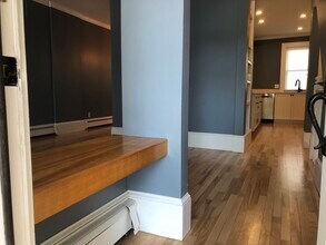 231 Broadway, Unit 4 in Cambridge, MA - Building Photo - Building Photo