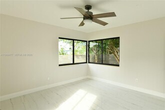 1231 NW 68th St in Miami, FL - Building Photo - Building Photo