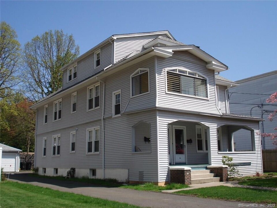 50 Ardmore Rd in West Hartford, CT - Building Photo