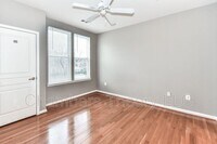 12001 Market St photo'