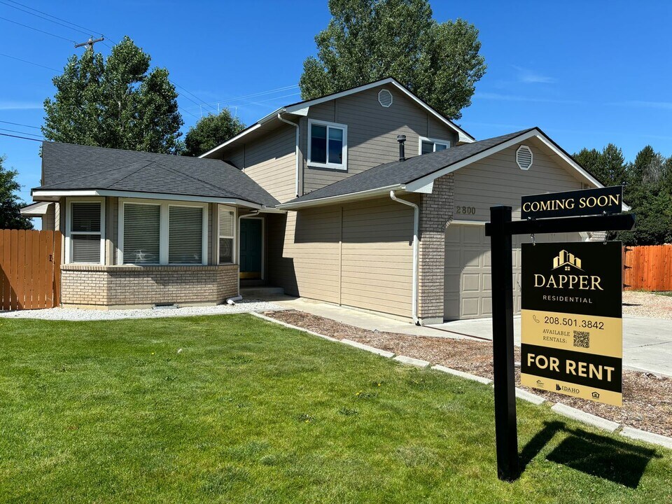 2800 E Red Tail Ct in Eagle, ID - Building Photo