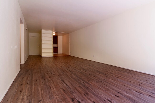 67 Lausanne Ave, Unit 2 in Daly City, CA - Building Photo - Building Photo