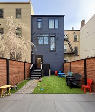 16 Mercer St in Jersey City, NJ - Building Photo - Building Photo