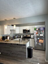 1333 W 67th St, Unit W67 up in Cleveland, OH - Foto de edificio - Building Photo