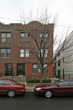 338 Starr St in Brooklyn, NY - Building Photo - Building Photo