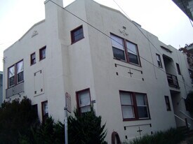 3924 Clarke St, Unit 1 in Oakland, CA - Building Photo