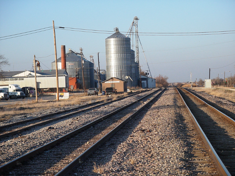 206 N Donohue St in Granger, TX - Building Photo