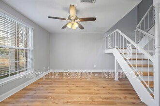 1301 Neelys Bend Rd in Nashville, TN - Building Photo - Building Photo