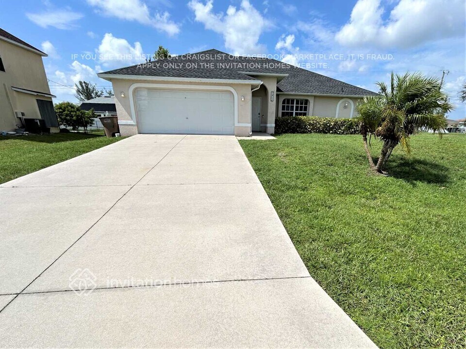 1917 SW 3rd St in Cape Coral, FL - Building Photo