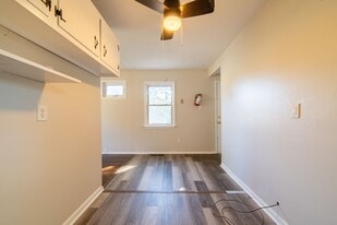 519 Berkeley Dr in Pemberton Township, NJ - Building Photo