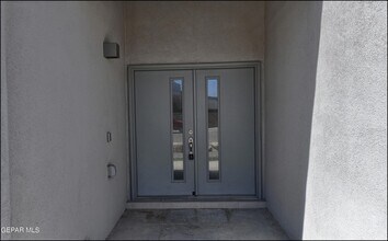 7825 Enchanted Range in El Paso, TX - Building Photo - Building Photo