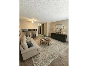 1757 4th Ave in Windom, MN - Foto de edificio - Building Photo