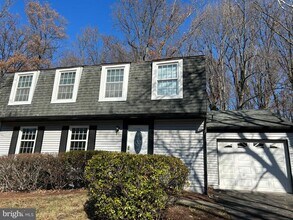 2755 Viking Dr in Herndon, VA - Building Photo - Building Photo