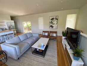 114 Evergreen Ln in Berkeley, CA - Building Photo - Building Photo