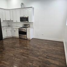 2715 W Lake St in Chicago, IL - Building Photo - Building Photo