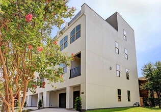 1402 Eberhard St in Houston, TX - Building Photo - Building Photo