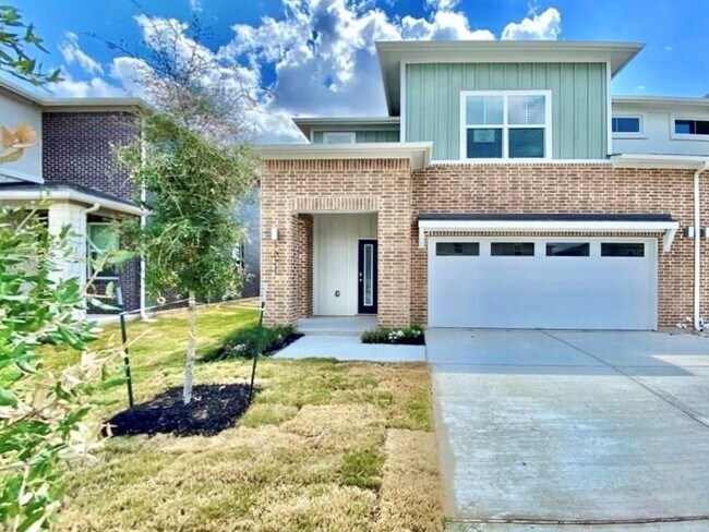 property at 1021 Winnsboro Lp