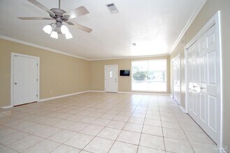 4810 Creighton Rd in Pensacola, FL - Building Photo - Building Photo