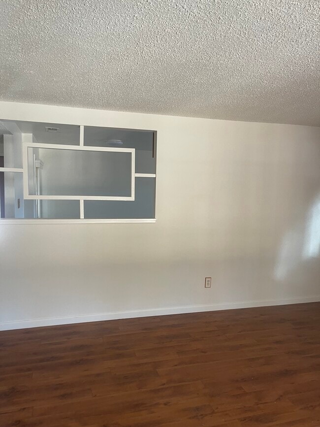 1309 Cardinal St in Los Banos, CA - Building Photo - Building Photo