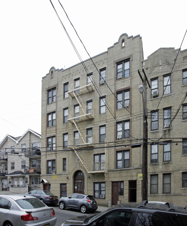 646 E 236th in Bronx, NY - Building Photo - Building Photo