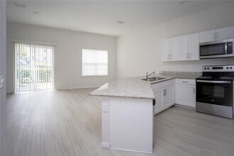 2148 Penny Ln in Kissimmee, FL - Building Photo - Building Photo