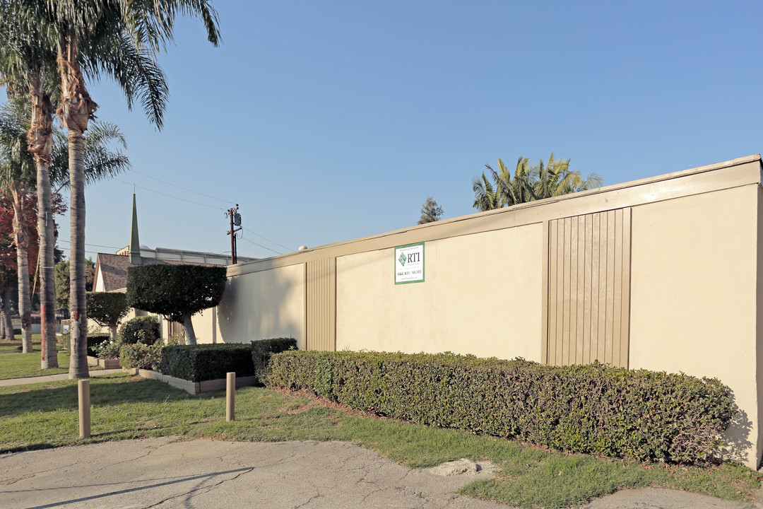 4217 Carlin Ave in Lynwood, CA - Building Photo