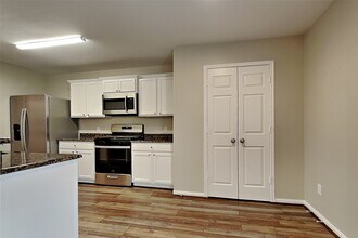 10208 Jewel Ct in Conroe, TX - Building Photo - Building Photo