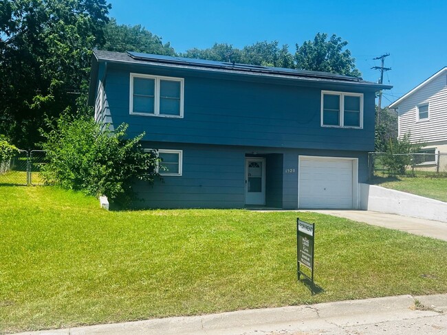 property at 1520 Rockwell Dr