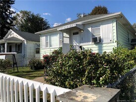 186 Marigold Ave in Bridgeport, CT - Building Photo